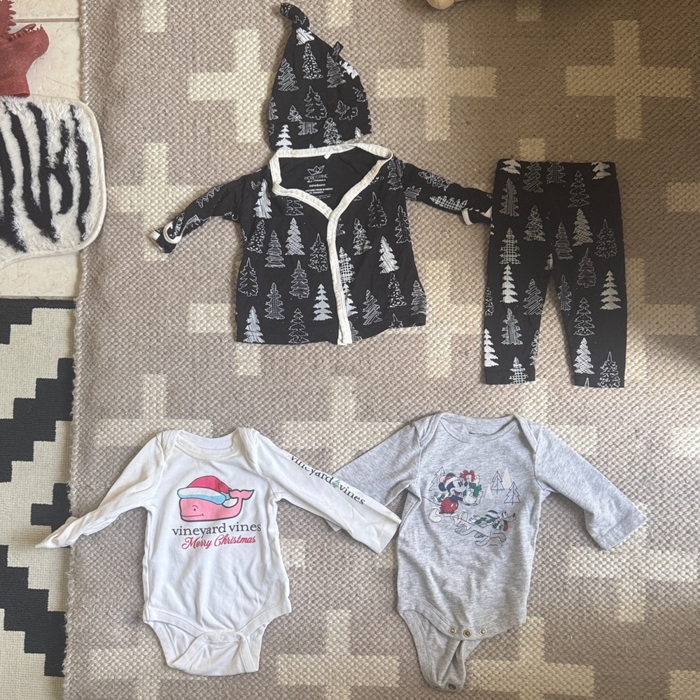 Newborn holiday bundle